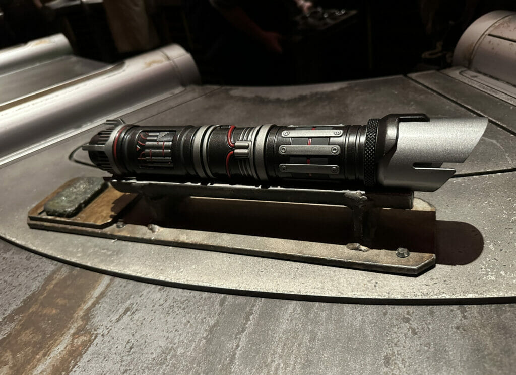 Savi's Workshop - Handbuilt Lightsabers at Star Wars: Galaxy's Edge Review