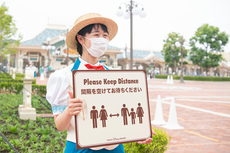 Tokyo Disneyland and Tokyo DisneySea Reopen