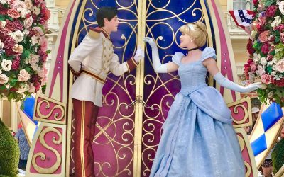 Character Couples Are Back on Festival of Fantasy Parade Floats